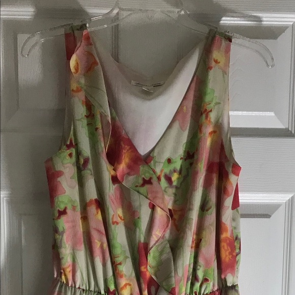 Sleeveless floral print dress - Picture 2 of 7